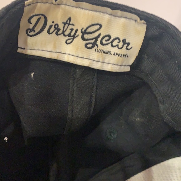 Dirty cap - Picture 5 of 5